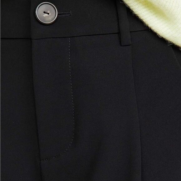 Vince Pleat Front Shorts* Size 10 NWT $245 - Picture 4 of 10